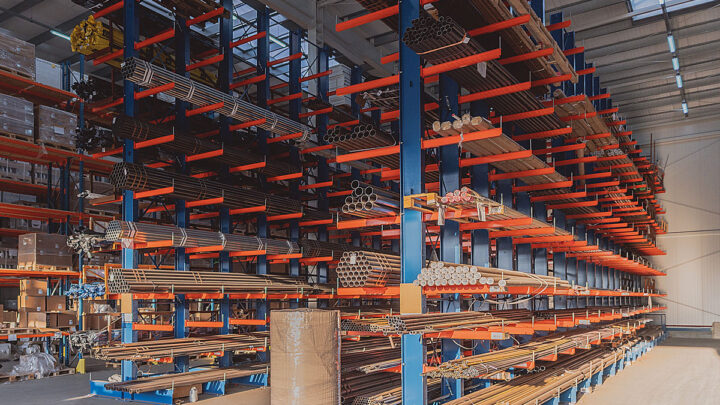 Cantilever racking